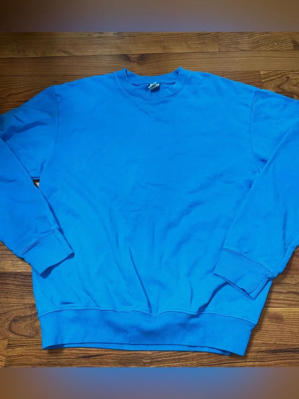 Pleasing blue cotton sweatshirt size small